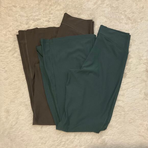 Old Navy Powersoft Extra High Rise Super Flare Ribbed Pants - Bundle of 2 - Picture 5 of 8